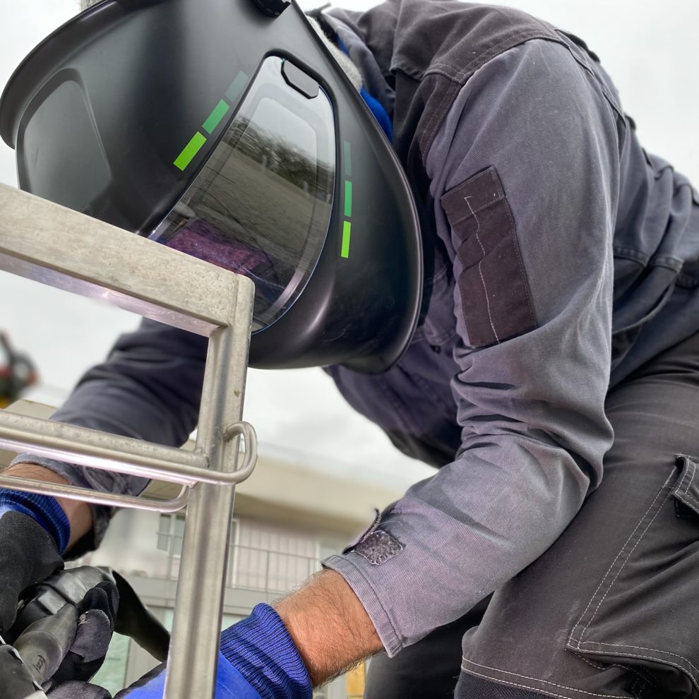 CUISINE PROFESSIONNELLE SOUDURE SUR MEUBLE INOX ET MODIFICATION MEUBLE INOX 14